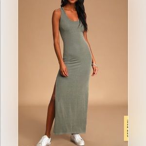 Lulu’s Relaxed but not least sage green ribbed maxi